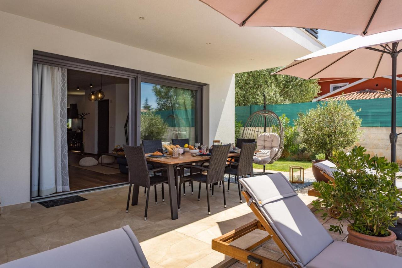 Villa Leonardo Vrznaveri Exterior foto