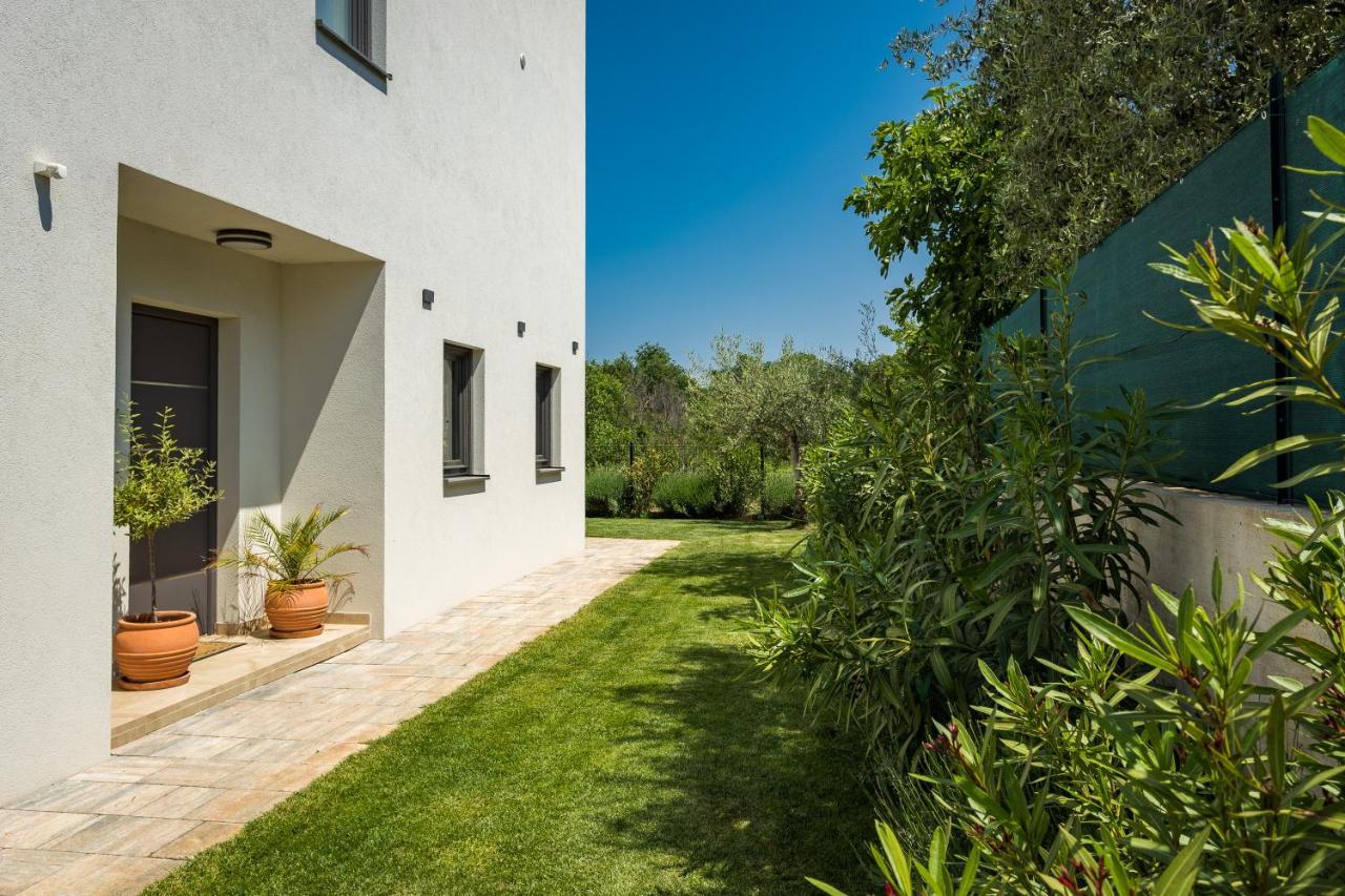 Villa Leonardo Vrznaveri Exterior foto